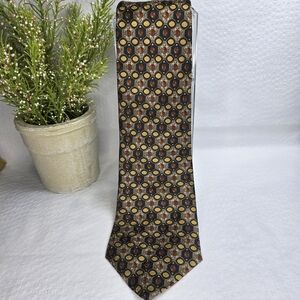 Mara By Countess Mara Imoirted Silk Tie Green And Gold Geometric Pattern